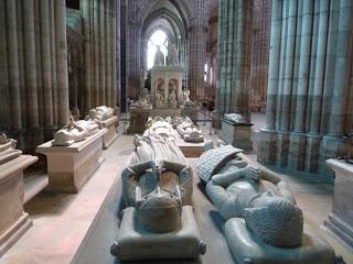 Il Re è morto (ma anche gli altri non se la passano mica tanto bene): la Basilica di Saint Denis