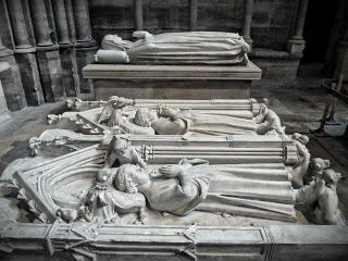 Il Re è morto (ma anche gli altri non se la passano mica tanto bene): la Basilica di Saint Denis