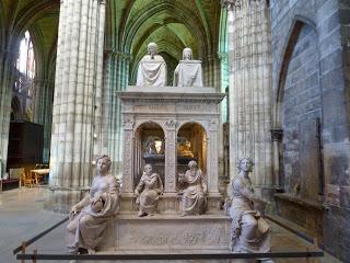 Il Re è morto (ma anche gli altri non se la passano mica tanto bene): la Basilica di Saint Denis