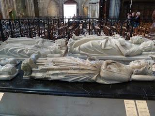 Il Re è morto (ma anche gli altri non se la passano mica tanto bene): la Basilica di Saint Denis