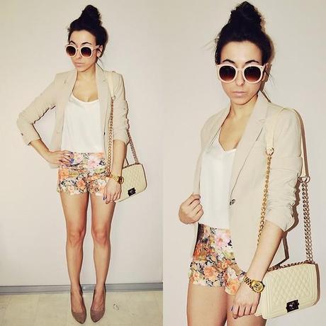 LOOK AROUND THE WORLD!!