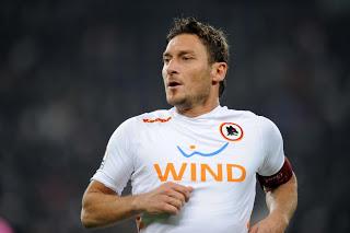 Totti pronto a prolungare il contratto con la Roma fino al 2015