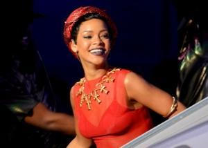 Rihanna debutta nella moda Rihanna debutta nella moda