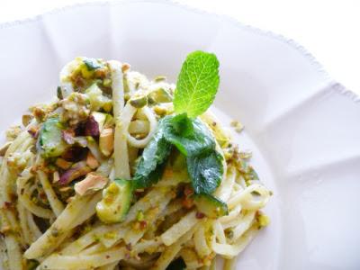 LINGUINE al PESTO di PISTACCHI di BRONTE