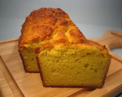 Plum cake alla ricotta e zafferano