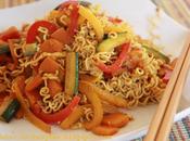 Pranzo Veloce: Noodles Verdure Saltate Curry with Stir-Fry Vegetables