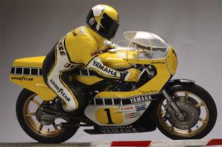 TAMIYA 1/12 -YAMAHA YZR500 Kenny