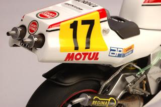 HASEGAWA 1/12-- YAMAHA YZR'88 LUCKY STRIKE Rainy