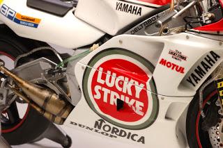 HASEGAWA 1/12-- YAMAHA YZR'88 LUCKY STRIKE Rainy