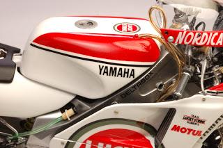 HASEGAWA 1/12-- YAMAHA YZR'88 LUCKY STRIKE Rainy