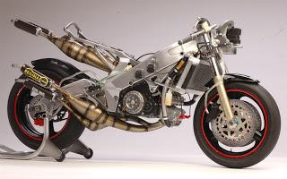 HASEGAWA 1/12-- YAMAHA YZR'88 LUCKY STRIKE Rainy