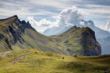 0076 La silenziosa conquista del Mondo: di  Marco Bizzarri e Paola Pardini