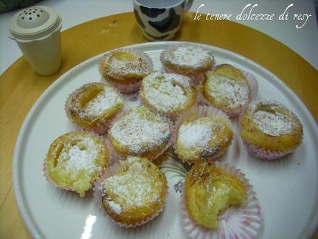 Pastèis de nata ( paste alla crema) dal Portogallo