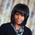 Michelle Obama: “La frangetta? Tagliata per crisi di mezz’età”