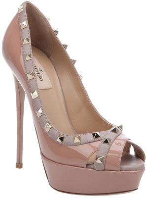 nude pumps