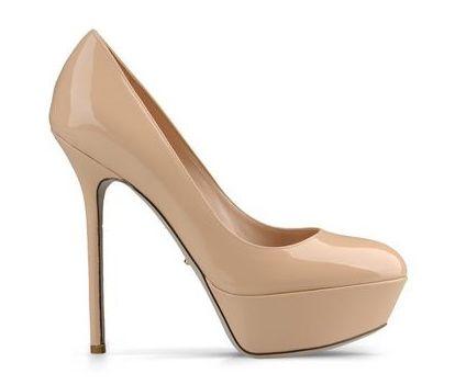 nude pumps