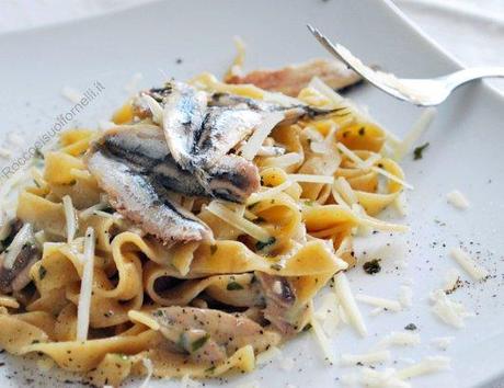 Fettuccine alici e pecorino