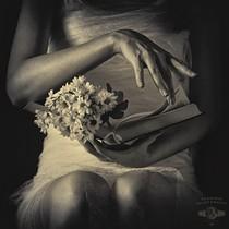 La ragazza che legge diventa donna...