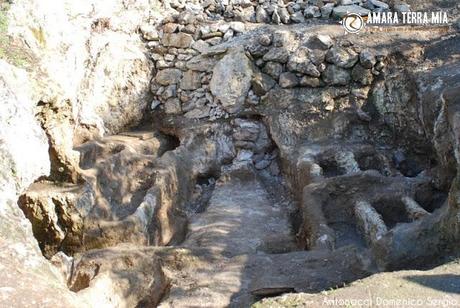 FOTO - Trekking archeologico, la Necropoli di Monte Pucci a Vico del Gargano