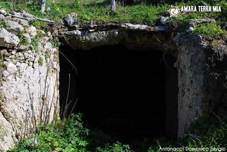 FOTO - Trekking archeologico, la Necropoli di Monte Pucci a Vico del Gargano