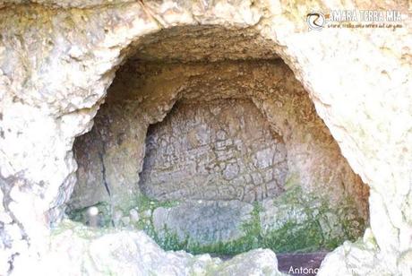 FOTO - Trekking archeologico, la Necropoli di Monte Pucci a Vico del Gargano