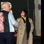 Il padre di Amy Winehouse ai Brit Awards con il volto della figlia sulla camicia
