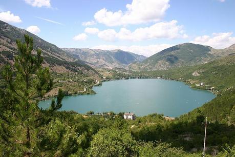 l mistero del magnetismo al Lago di Scanno