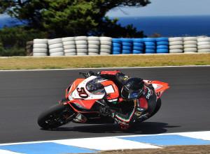 ApriliaRacing_Guintoli_PI_test_2