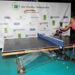 Modelle Sport Illustrated giocano a ping pong al Madison Square Garden