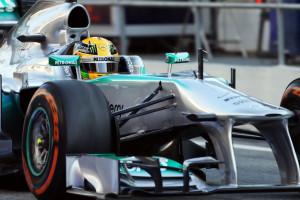 Lewis-Hamilton-Mercedes_test_barcellona_day_2