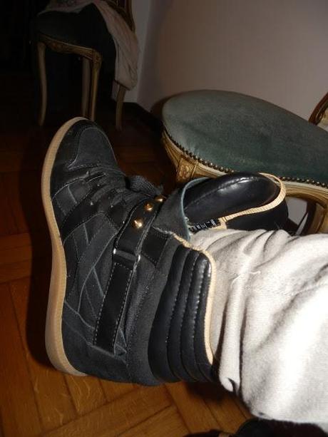 Outfit: Neutral Tones