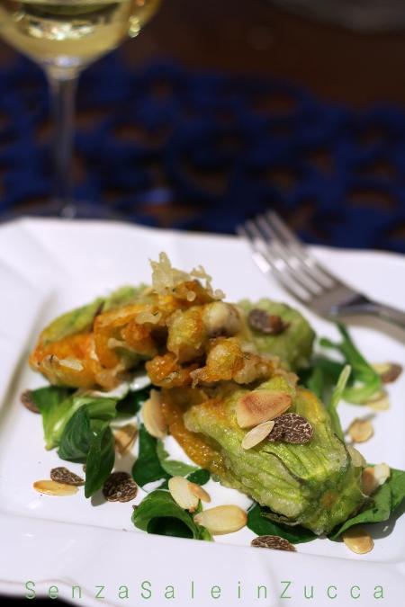 Fiori di zucchina fritti farciti con filetti di rombo al tartufo nero