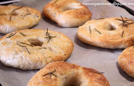 Bagels ovvero ciambelle ebraiche al rosmarino