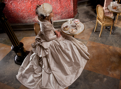 Oscars 2013_ Anna Karenina wins for  Costume Design