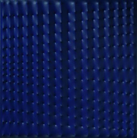 Enrico Castellani (1930) , Superficie Blu, 1977 , Acrilico su tela , cm 100x100