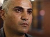 Emad Burnat, regista candidato agli Oscar Broken Cameras”, bloccato aeroporto