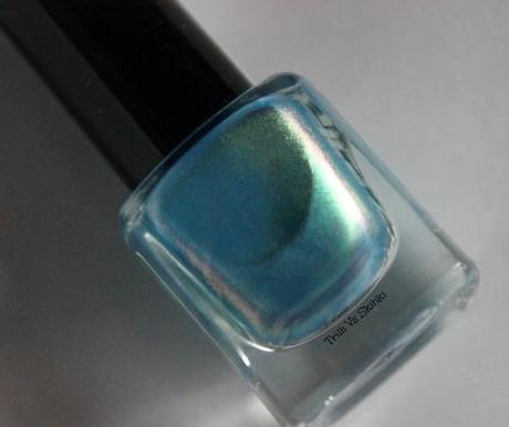 Max Factor dazzling blue