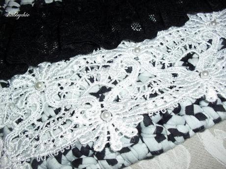 shabbychic,fettuccia bianca e nera, con pizzo