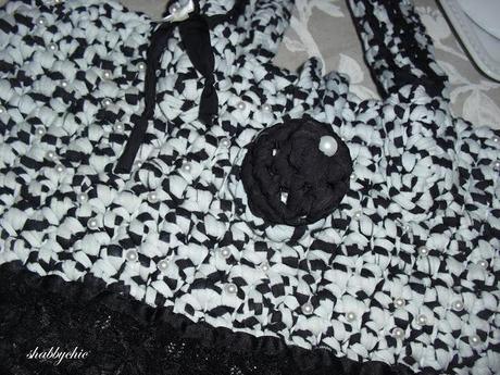 shabbychic,fettuccia bianca e nera, con pizzo