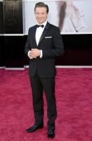 jeremy renner - givenchy (orologio van cleef)