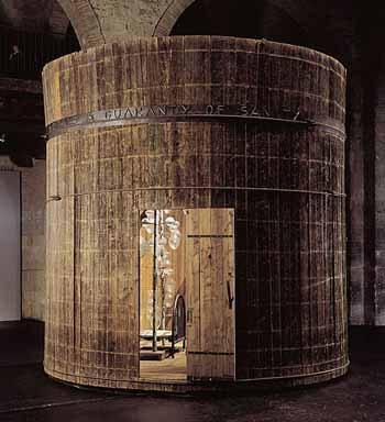 Louise Bourgeois: falli, ragni e ghigliottine al Teatro Laboratorio Louise Bourgeois: falli, ragni e ghigliottine al Teatro Laboratorio