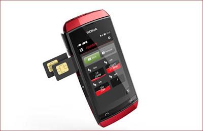 Nokia Asha 305  miglior feature phone al MWC 2013