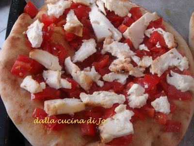 Focaccia pomodorini e ricotta infornata