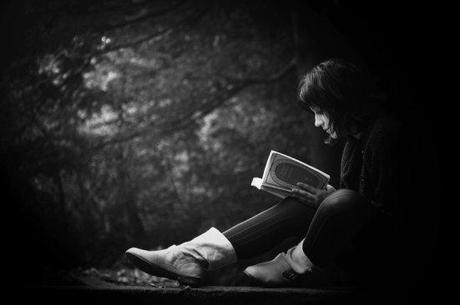 The_reader_by_Tonyna