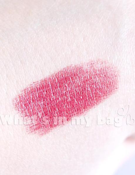 A close up on make up n°139: NYX, Black Label Lipstick n°178 Socialite