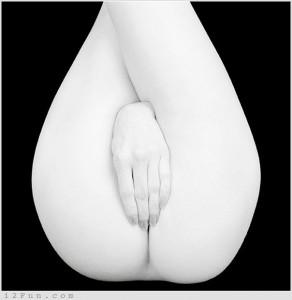 Erotismo in fotografia: Eric Marrian ed il suo progetto di nudo “Carré Blanc”