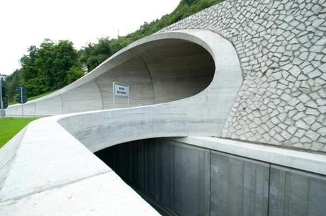 Nel nome del popolo italiano: la triennale