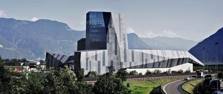 Nel nome del popolo italiano: la triennale