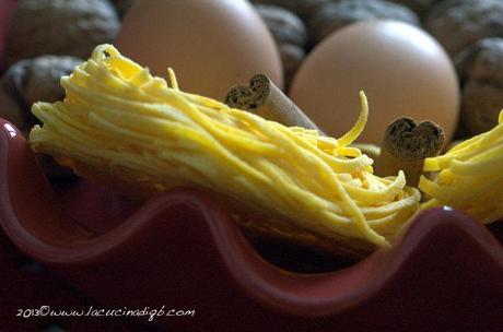 La cucina del Ghetto: la frittata dolce di tagliatelle con noci e cannella