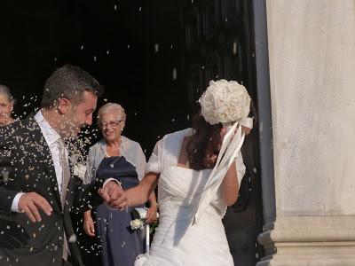 MATRIMONIO: BOUQUET (E COORDINATI) DI ROSE IN CARTA DI RISO AVORIO